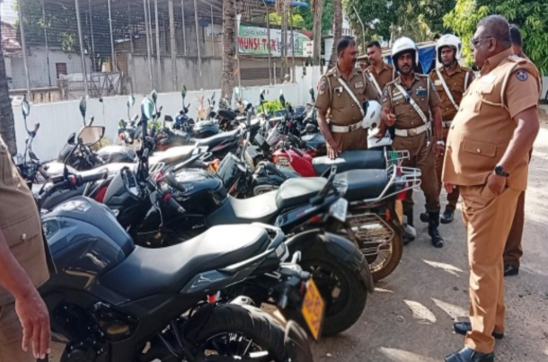 கல்முனையில் பொலிஸாரின் அதிரடி சோதனை; மோட்டார் சைக்கிள்கள் பறிமுதல் சாரதிகளுக்கு எதிராக சட்ட நடவடிக்கை